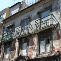 Governo dos Açores convida empresas regionais para empreitadas de recuperação de habitações degradadas